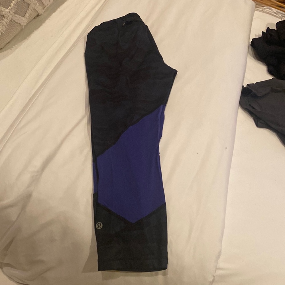 Lululemon Navy camo leggings